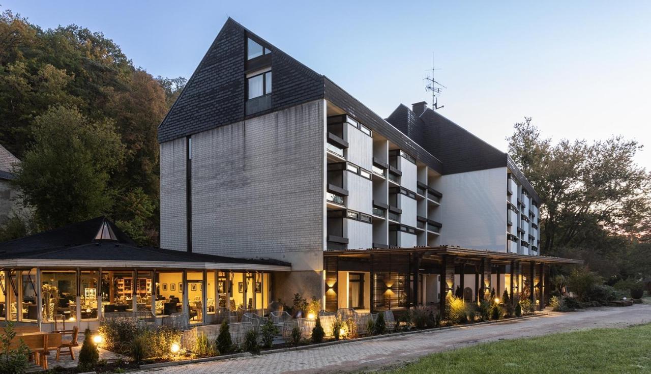Hotel Luisenpark บัดแบร์กซาบาร์น ภายนอก รูปภาพ