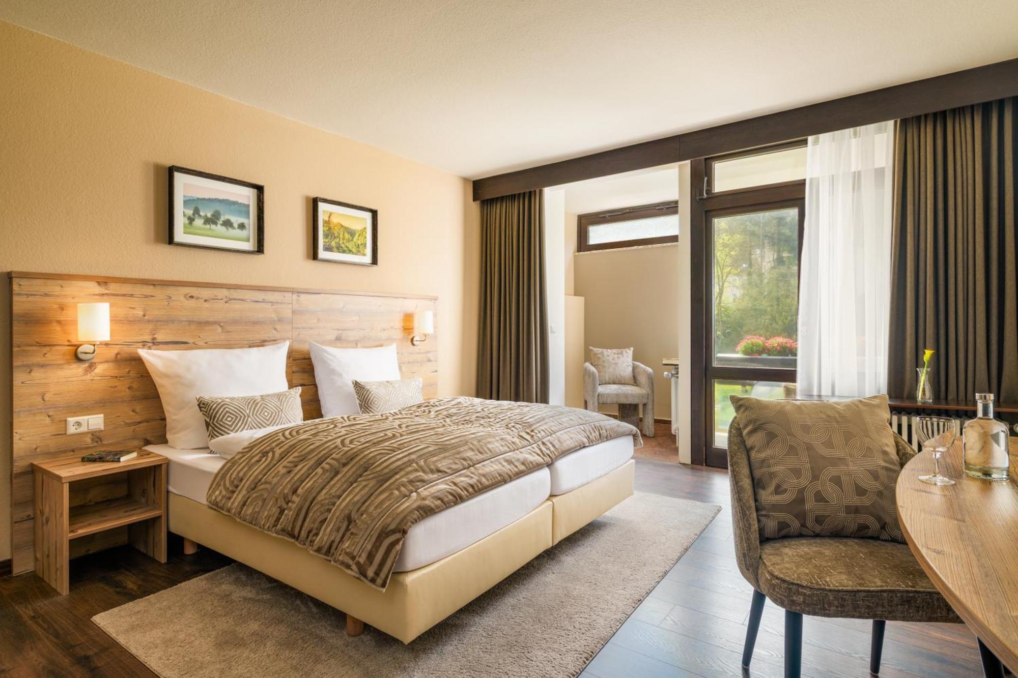 Hotel Luisenpark บัดแบร์กซาบาร์น ภายนอก รูปภาพ